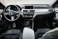 BMW X2 vs. AEZ Crest Dark