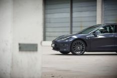 Tesla :: Model 3