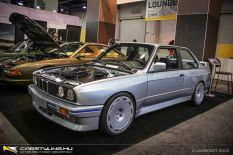 BMW :: E30 M3