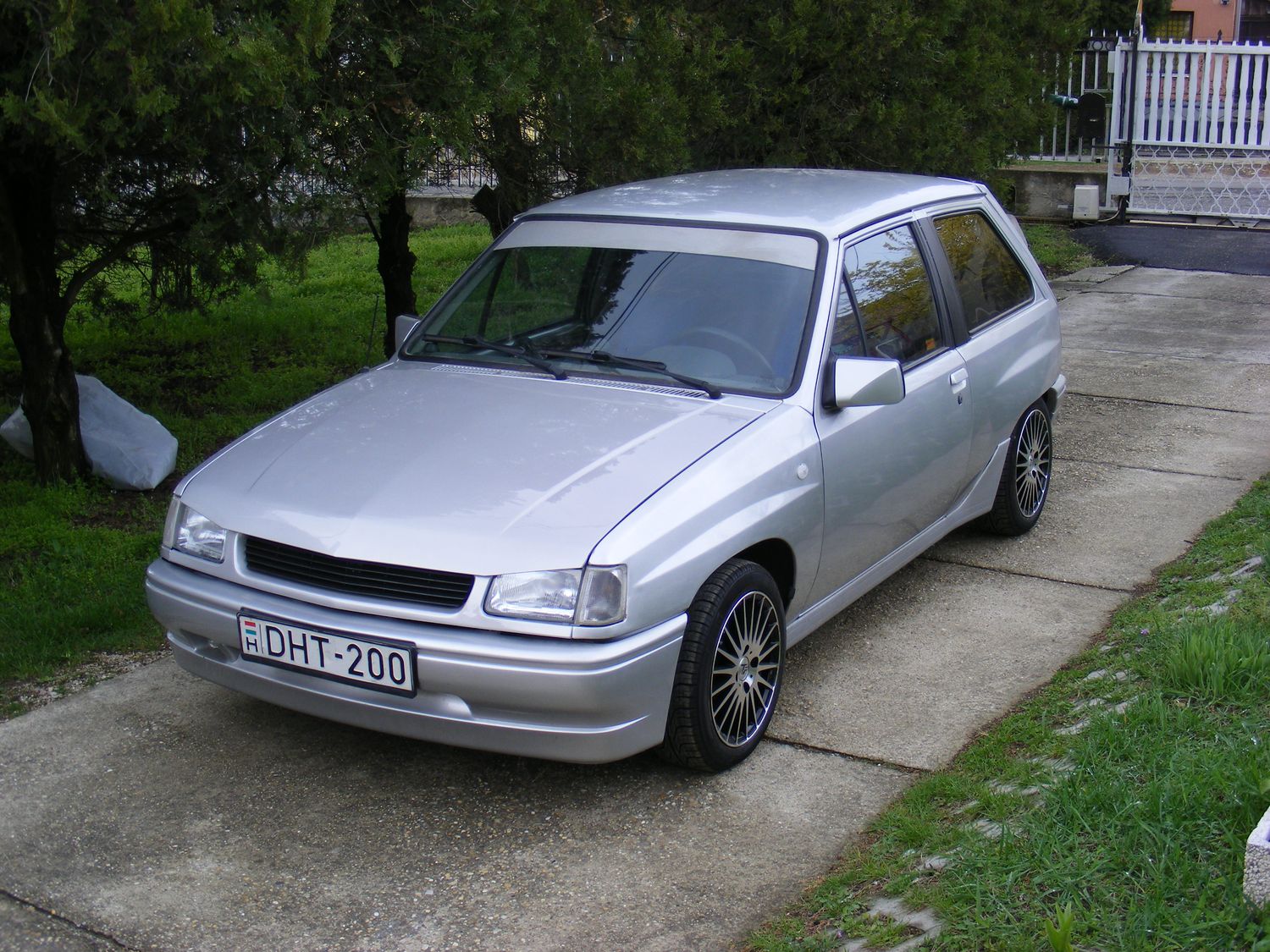 Opel Corsa A .:[Suvy]:.