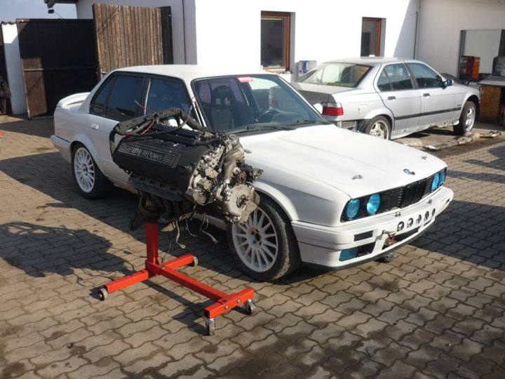 BMW E46 330D & E30 S50B32