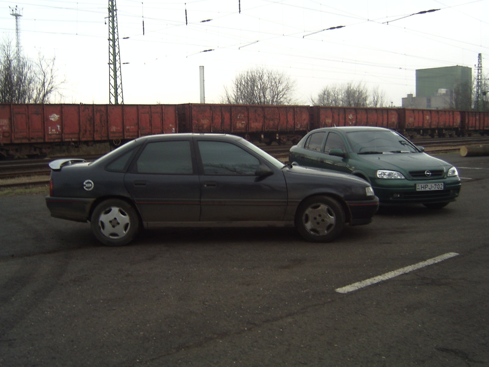 Opel  (MÓZES01) Vectra GT C.N.R.T