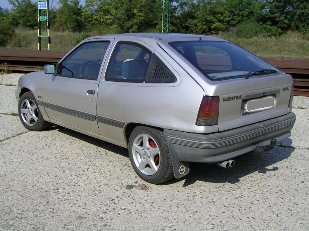 Opel Kadett 1.6i