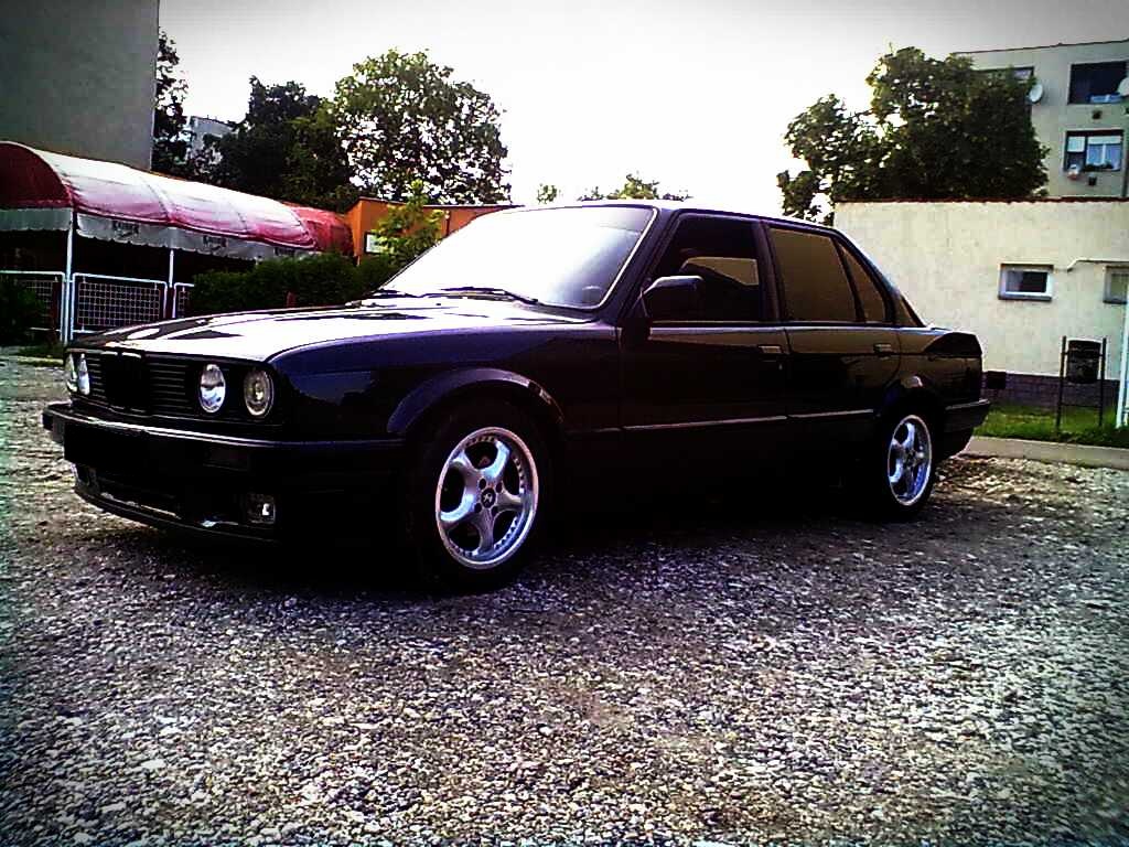 BMW 324TD